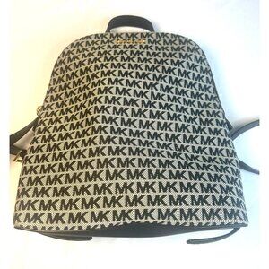 MICHAEL KORS Cindy Large Backpack MK Logo BLK/NAT
